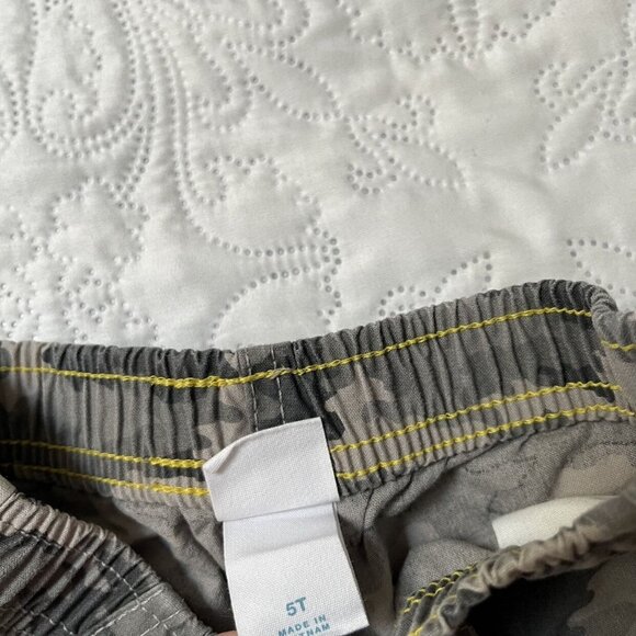 Circo Camouflage Pull On Shorts Size 5T - Picture 6 of 7